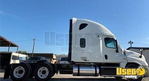 2013 Cascadia Freightliner Semi Truck 4 Texas for Sale