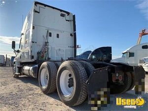 2013 Cascadia Freightliner Semi Truck 6 Texas for Sale