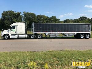 2013 Cascadia Freightliner Semi Truck Arkansas for Sale