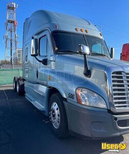 2013 Cascadia Freightliner Semi Truck Double Bunk California for Sale