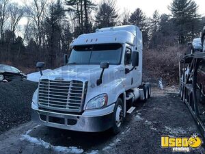 2013 Cascadia Freightliner Semi Truck Massachusetts for Sale