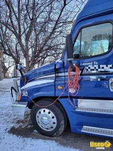 2013 Cascadia Freightliner Semi Truck Minnesota for Sale