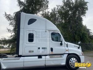 2013 Cascadia Freightliner Semi Truck Under Bunk Storage Florida for Sale