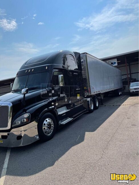 2013 Cascadia Freightliner Semi Truck Virginia for Sale