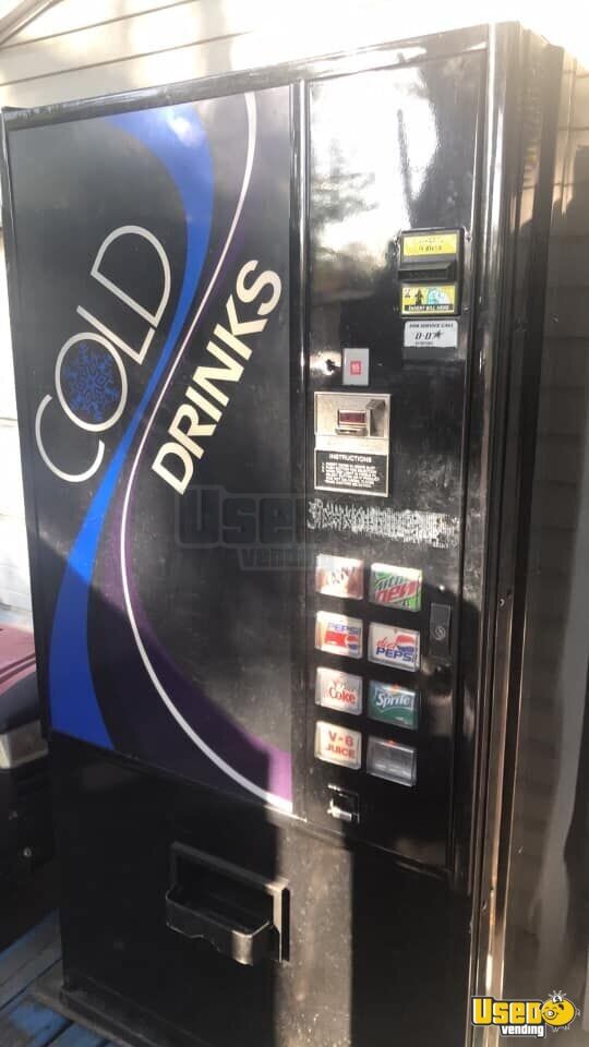Dixie Narco  Cold Drinks Vending Machine. 