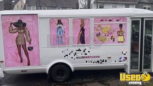 LOW MILES 2013 Ford E450 Mobile Boutique Truck CUTE Fashion Clothing Truck for Sale in New York!