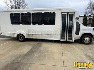 2013 E-450 Shuttle Bus Shuttle Bus Air Conditioning Maryland Gas Engine for Sale
