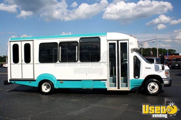 2013 E-450 Shuttle Bus Shuttle Bus Kentucky Gas Engine for Sale