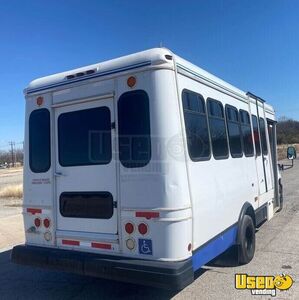 2013 E-450 Shuttle Bus Shuttle Bus Wheelchair Lift Texas Gas Engine for Sale