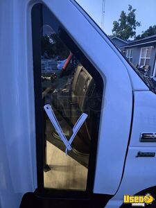 2013 E350 Mobile Hair & Nail Salon Truck 20 Florida Gas Engine for Sale