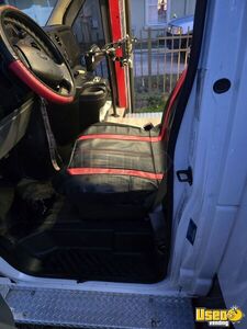 2013 E350 Mobile Hair & Nail Salon Truck 23 Florida Gas Engine for Sale
