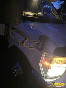 2013 E350 Mobile Hair & Nail Salon Truck 9 Florida Gas Engine for Sale