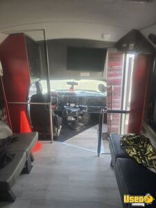 2013 E350 Mobile Hair & Nail Salon Truck Interior Lighting Florida Gas Engine for Sale