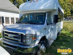 2013 E350 Shuttle Bus Shuttle Bus Missouri Gas Engine for Sale