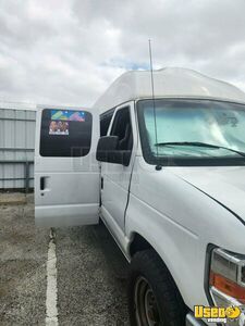 2013 Ford 350 Super Duty Cargo Ice Cream Truck Mobile Vending Unit for Sale in Texas!