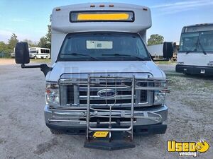 2013 Econoline E450 Cutaway Shuttle Bus Shuttle Bus Wheelchair Lift Arkansas Gas Engine for Sale