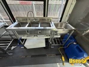 2013 Econoline Snowball Truck Hand-washing Sink Texas Gas Engine for Sale