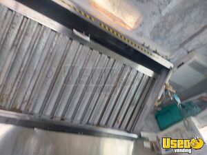 2013 Economy Van All-purpose Food Truck Diamond Plated Aluminum Flooring Florida Gas Engine for Sale