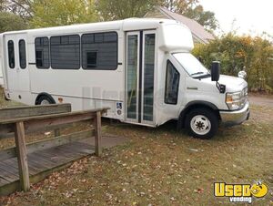 2013 F450 Shuttle Bus Transmission - Automatic Michigan Gas Engine for Sale