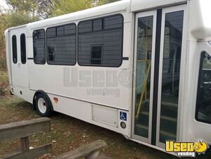 2013 F450 Shuttle Bus Wheelchair Lift Michigan Gas Engine for Sale
