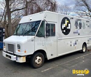 2013 - 29.5' Ford F59 Step Van | Used Truck for Conversion for Sale in Connecticut!