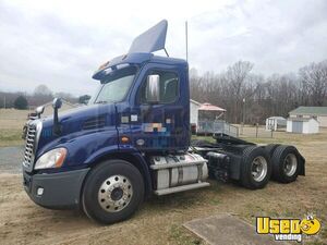 2013 Freightliner Semi Truck 5 Virginia for Sale