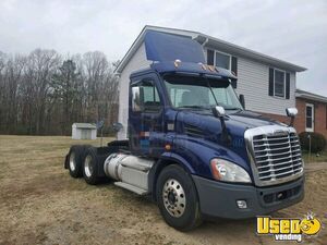 2013 Freightliner Semi Truck Virginia for Sale