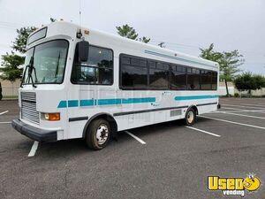 2013 Goshen Coach Bus Coach Bus Air Conditioning New Jersey Diesel Engine for Sale