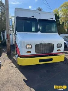 2013 M2 All-purpose Food Truck Stainless Steel Wall Covers New York Diesel Engine for Sale