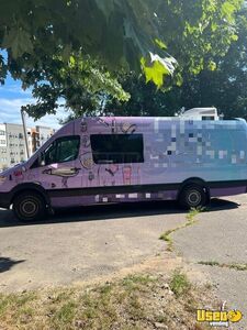 2013 Mobile Hair Salon Truck Air Conditioning Connecticut Diesel Engine for Sale