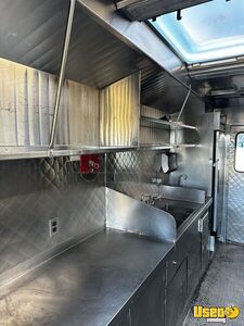 2013 Mt45 All-purpose Food Truck Insulated Walls California Diesel Engine for Sale
