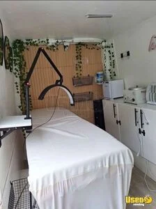 2013 Nv2500 Mobile Hair & Nail Salon Truck Air Conditioning Pennsylvania Gas Engine for Sale