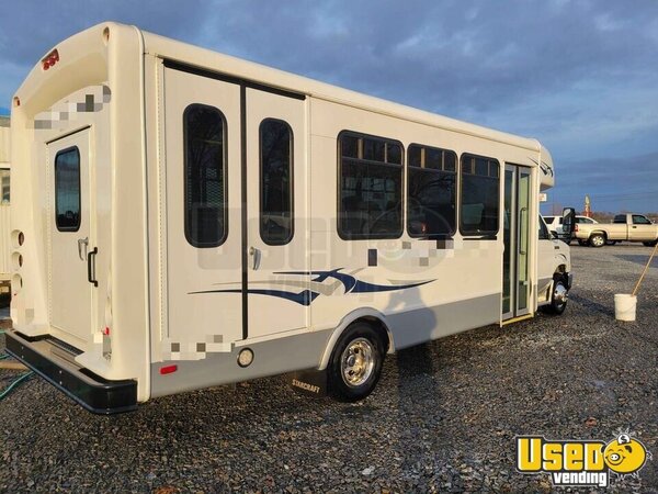 2013 Shuttle Bus North Carolina Gas Engine for Sale