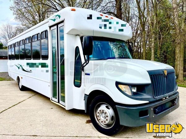 2013 Starcraft 32 Passage Shuttle Coach Bus Ohio Diesel Engine for Sale