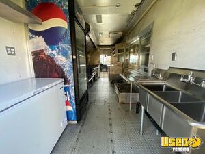 2013 Step Van Kitchen Food Truck All-purpose Food Truck Deep Freezer Utah Gas Engine for Sale