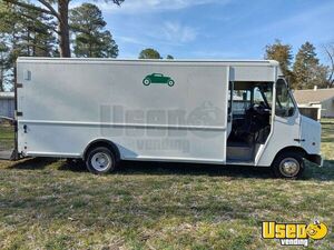 2013 Ford E-350 Morgan Olson Empty Step Van with Rear Lift Gate for Sale in Virginia!