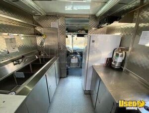2013 Utilimaster Kitchen Food Truck All-purpose Food Truck Chargrill Alberta for Sale