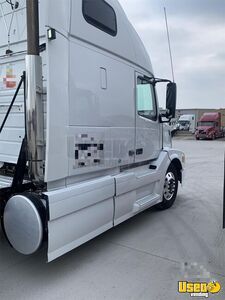 2013 Vnl Volvo Semi Truck 4 Illinois for Sale