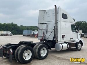 2013 Vnl Volvo Semi Truck Double Bunk Massachusetts for Sale