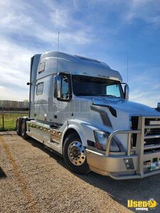 2013 Vnl Volvo Semi Truck Manitoba for Sale