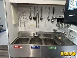 2014 18ft Enclosed Kitchen Food Trailer Electrical Outlets Indiana for Sale