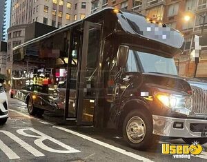 2014 3000 Party Bus Party Bus New York Diesel Engine for Sale