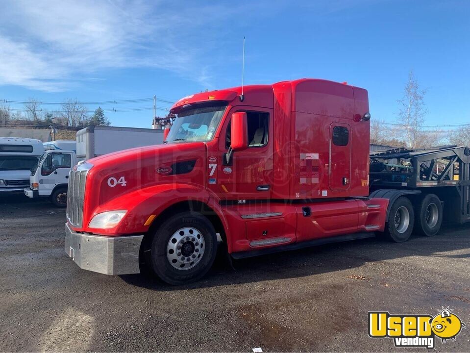 2014 Peterbilt 579 Glider Kit Sleeper Cab Semi Truck for Sale in