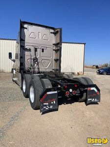 2014 Cascadia Freightliner Semi Truck 4 Texas for Sale