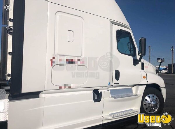 2014 Cascadia Freightliner Semi Truck 4 Texas for Sale