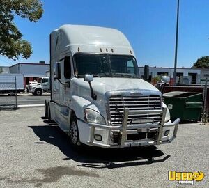 2014 Cascadia Freightliner Semi Truck California for Sale