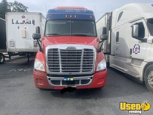 2014 Cascadia Freightliner Semi Truck Microwave New Jersey for Sale
