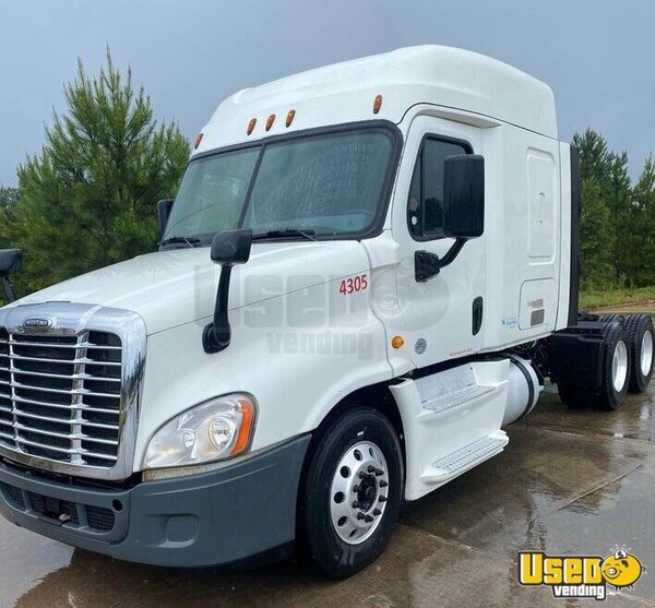 2014 Cascadia Freightliner Semi Truck Mississippi for Sale