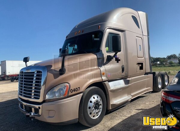 2014 Cascadia Freightliner Semi Truck Texas for Sale