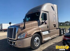 2014 Cascadia Freightliner Semi Truck Texas for Sale